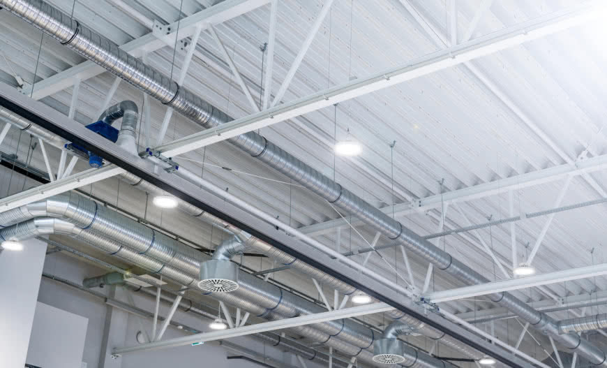Tanie ogrzewanie hali i magazynu. Jak dobrać piec multiolejowy?